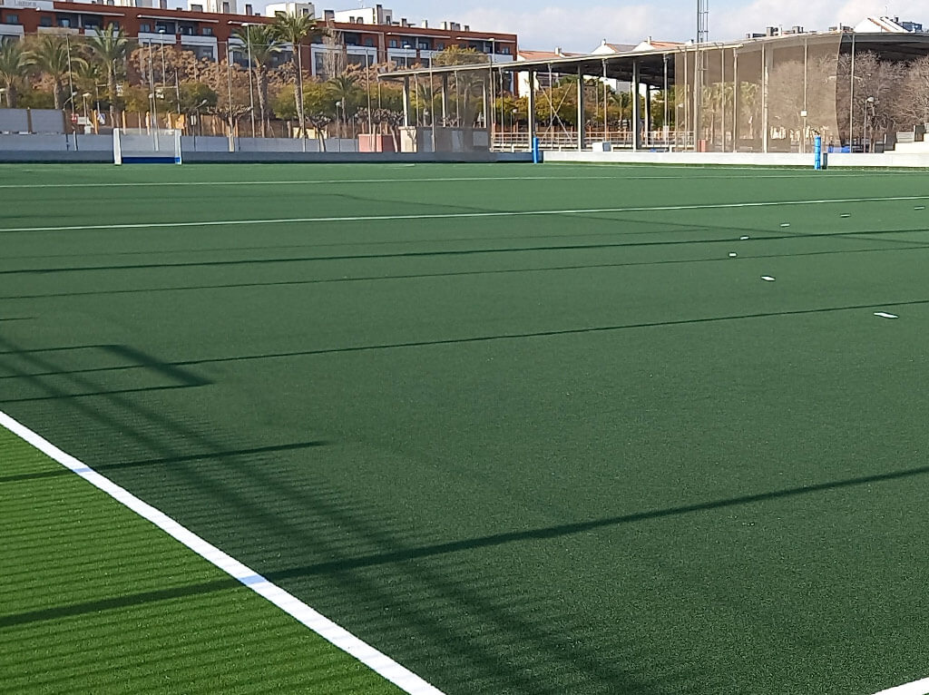 Obras de Campo de Hockey con césped artificial para la Universidad de Alicante