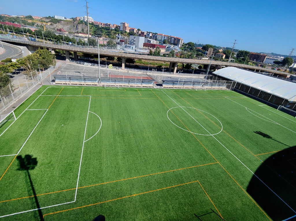 Obras de Renovación del Césped Artificial del Campo de Fútbol-11 del Polideportivo de Lasesarre, Barakaldo Image