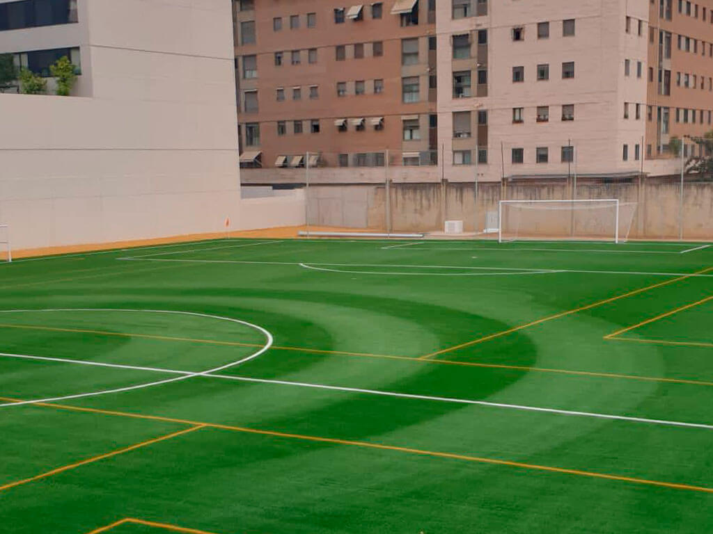 Obras de Construcción de Campo de Fútbol en Césped Artificial en  Colegio Portaceli de Sevilla