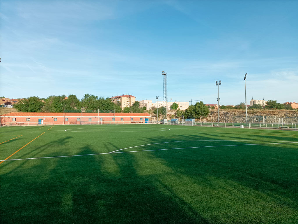 Campo de Fútbol-11 “Peñuelas” en Ciempozuelos. Madrid Image