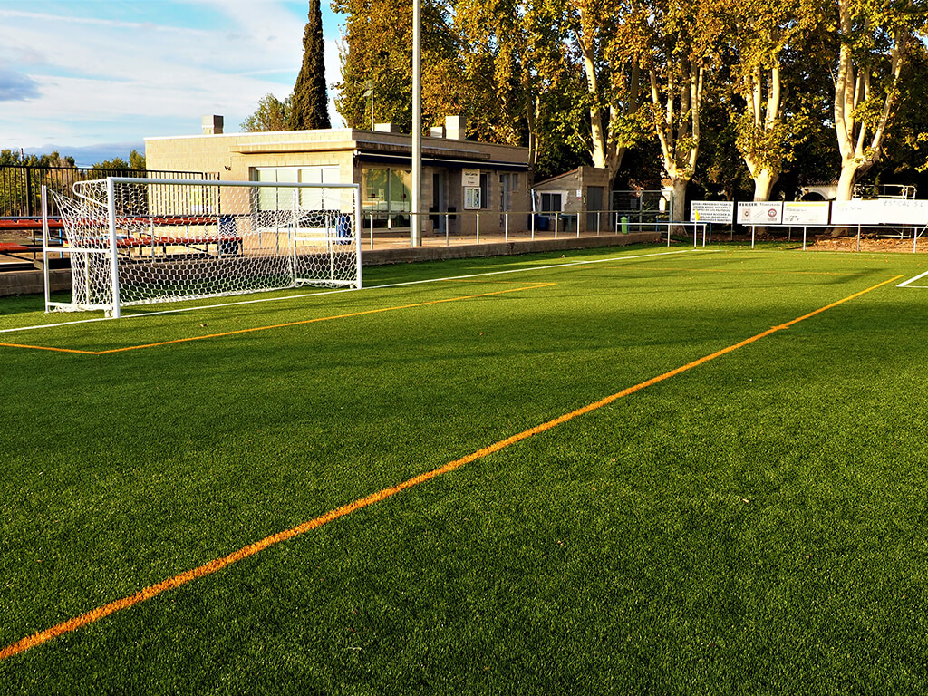 CMF GRAN CAPITAN. Campo de fútbol para el ayuntamiento de Zaragoza con tecnología de DOBLE TUFTADO Image