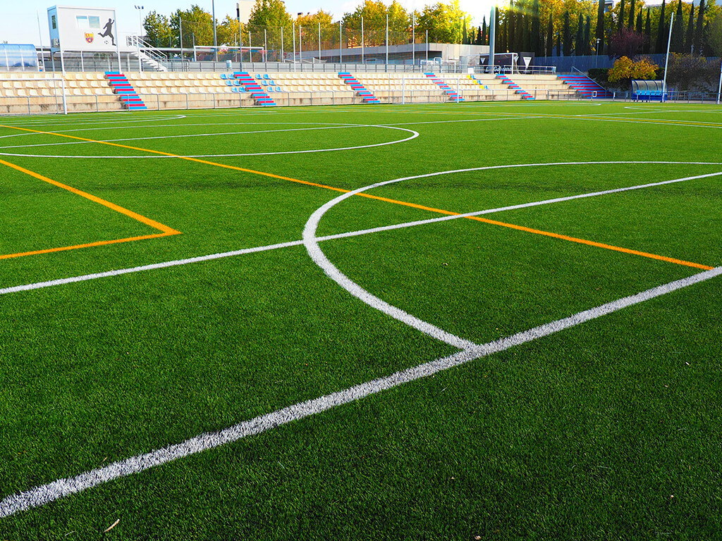CMF NUEVA CAMISERA. Campo de fútbol para el ayuntamiento de Zaragoza con tecnología de DOBLE TUFTADO Image