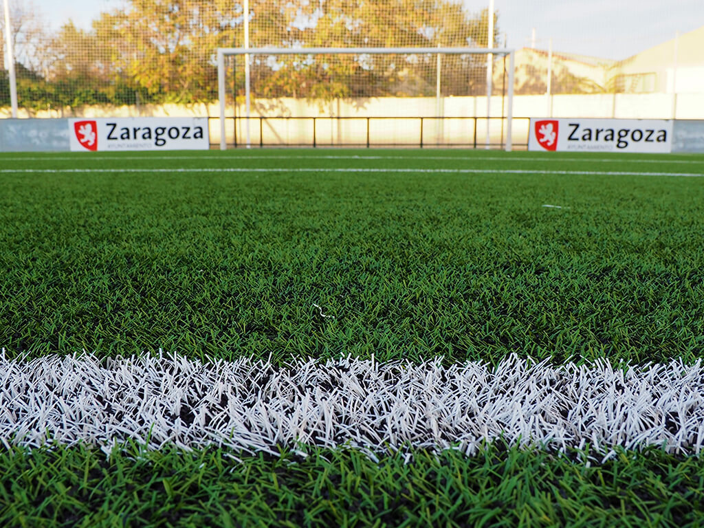 CMF EL RABAL. Campo de fútbol para el ayuntamiento de Zaragoza con tecnología de DOBLE TUFTADO Image