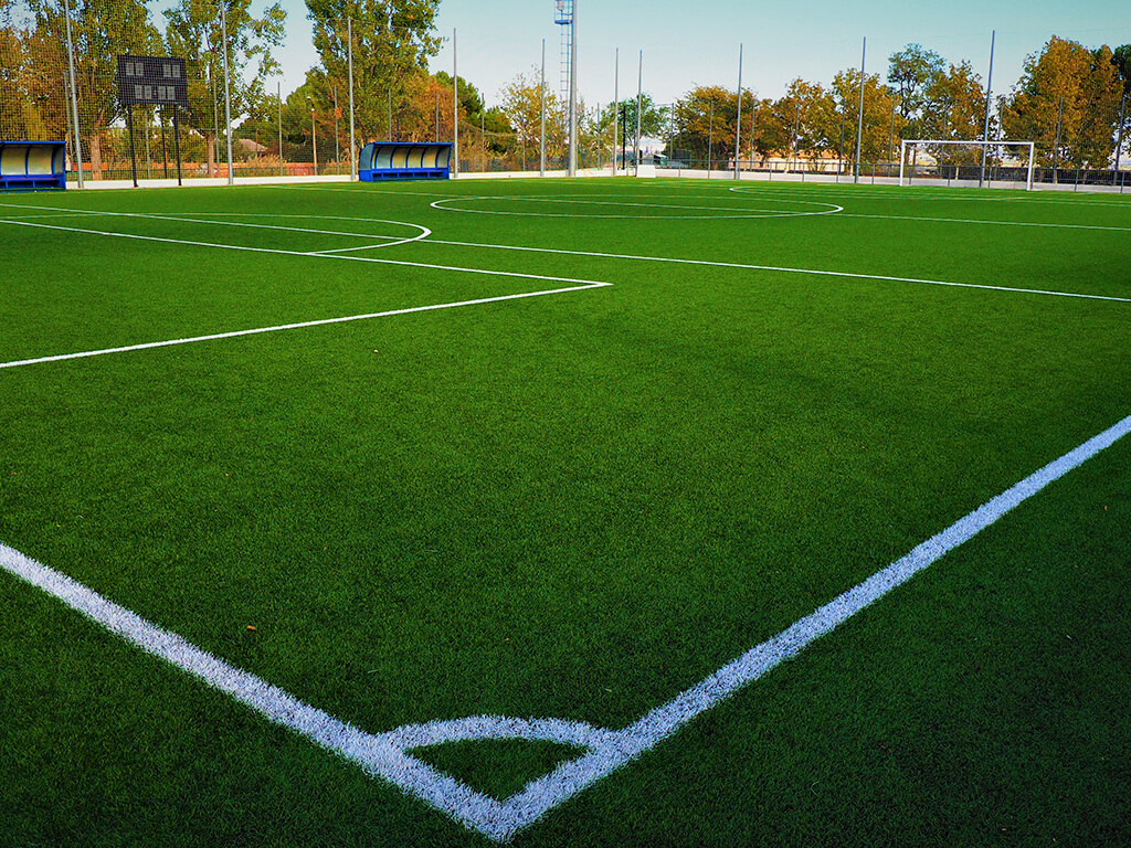 CMF J.L. VIOLETA. Campo de fútbol para el ayuntamiento de Zaragoza con tecnología de DOBLE TUFTADO Image