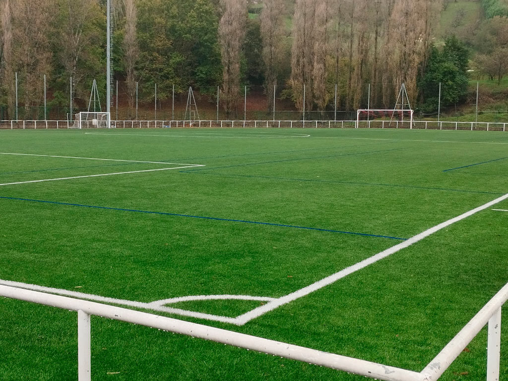 Obras sustitución de la hierba artificial en el Campo de Fútbol Harane de Usurbil. Guipúzcoa Image