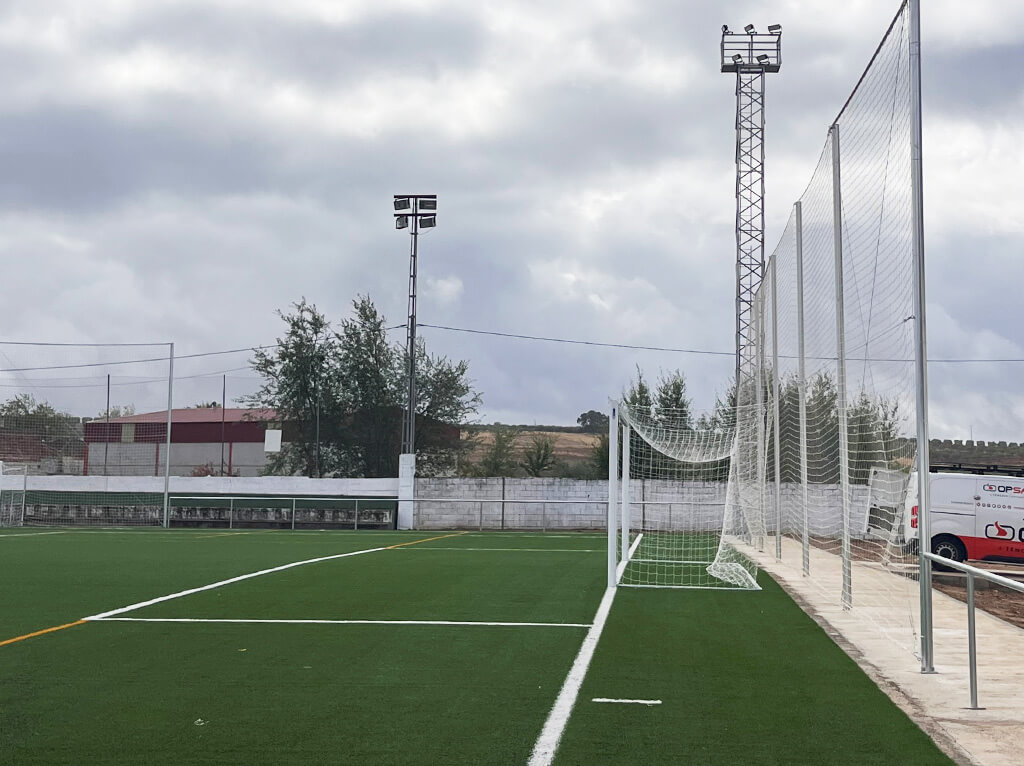 Campo de fútbol municipal en La Nava De Santiago (Badajoz) Image