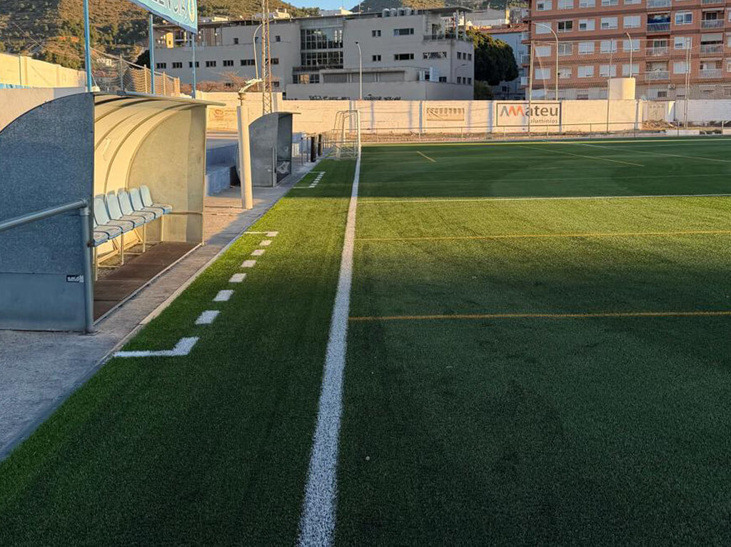 La Vall D’Uixó estrena césped artificial en los 2 campos de La Moleta Image