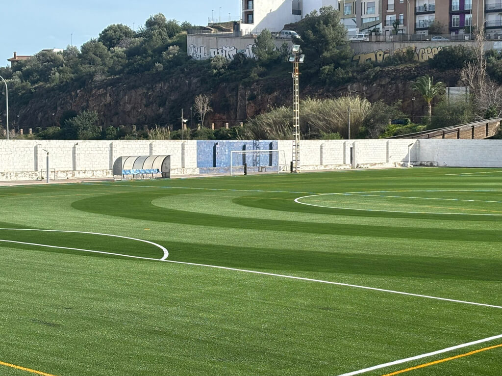 La Vall D’Uixó estrena césped artificial en los 2 campos de La Moleta Image
